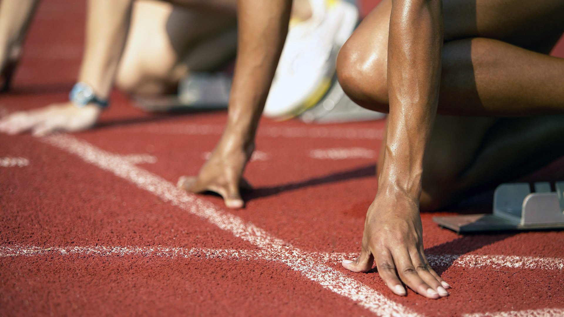 游戏直播平台竞争：内容创新与用户体验，游戏直播形式